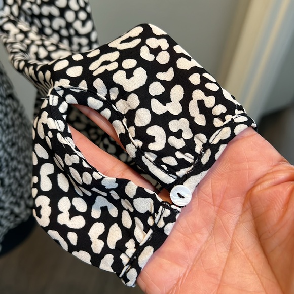 Ann Taylor blouse size S - Picture 4 of 8